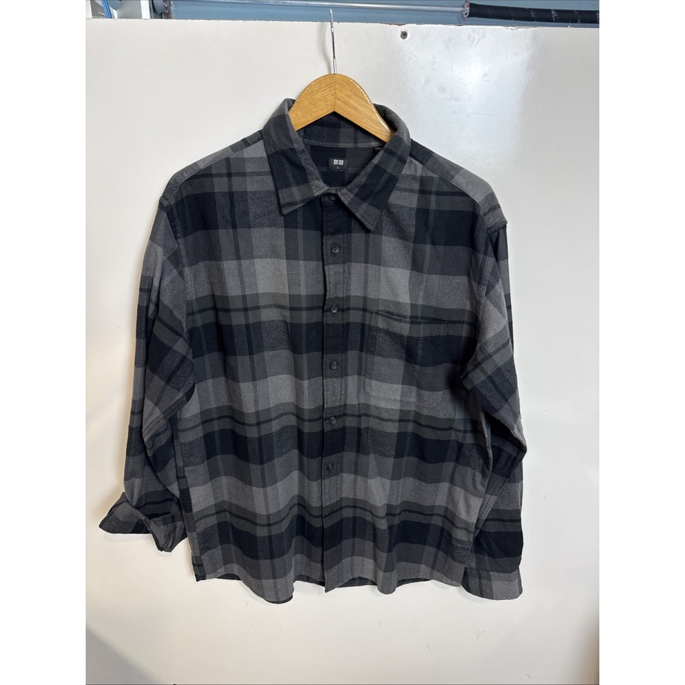 Uniqlo Mens Flannel Plaid Button Down Shirt Black Grey Checkered  L 100% Cotton